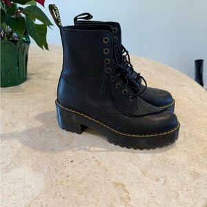 Doc Marten combat boot great condition 8.5